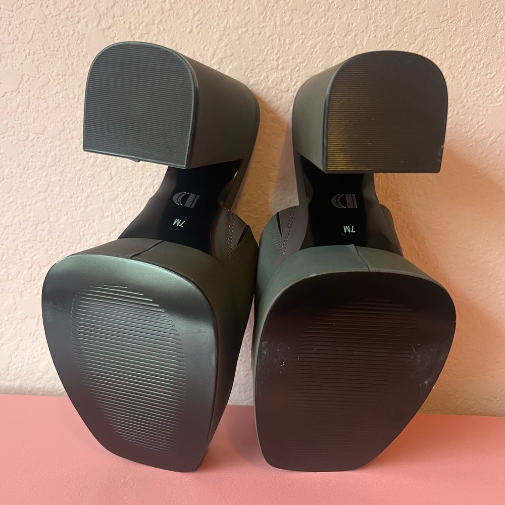 D'Amelio x Lulus Multi Reflective Platform Sandals - Picture 13 of 17